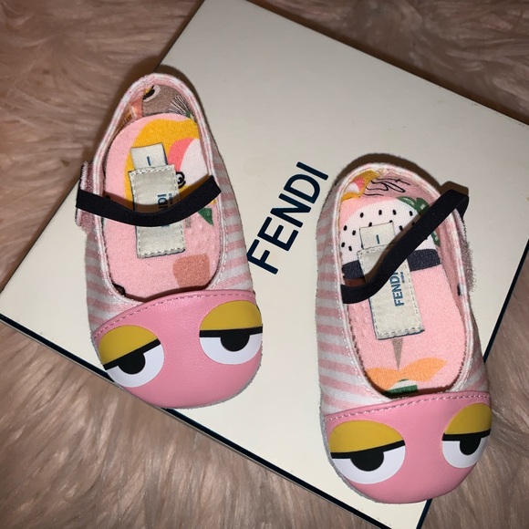 fendi baby shoes